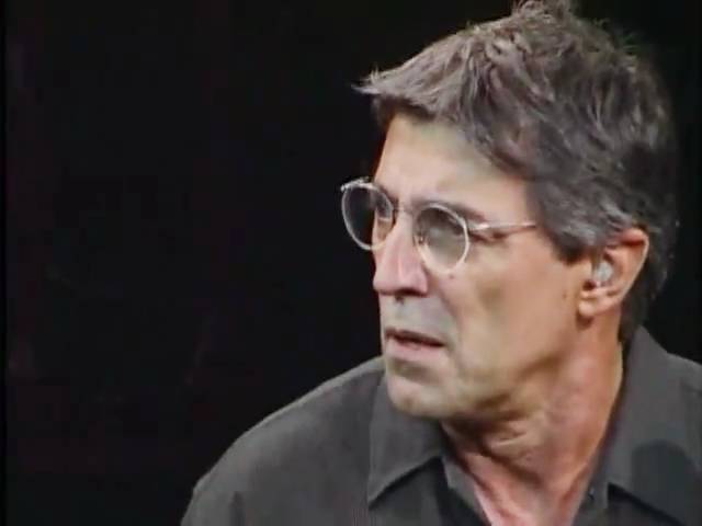 Ivan Lins apresenta turnê 'A gente merece ser feliz' em Belém