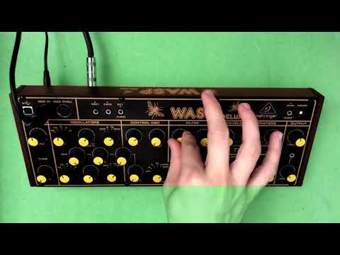 BEHRINGER WASP DELUXE | Moot Booxle | No Talking.