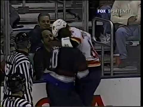 Darren Langdon Vs Peter Worrell Round 4. Nov 30, 2002