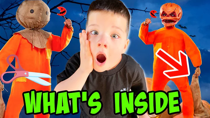 WHATS INSIDE SAM'S BAG! CUTTING OPEN TRicK OR TREA...