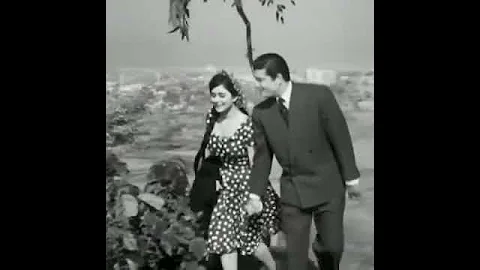 سنين ومرت زي الثواني في حبك انت 