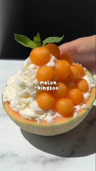 Making Korean Shaved Ice (Bingsoo) in a Melon! 🍧