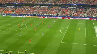 Famous Netherland player Sneijder and Van der Sar go to AT&amp;T Stadium to cheer the Netherland team.