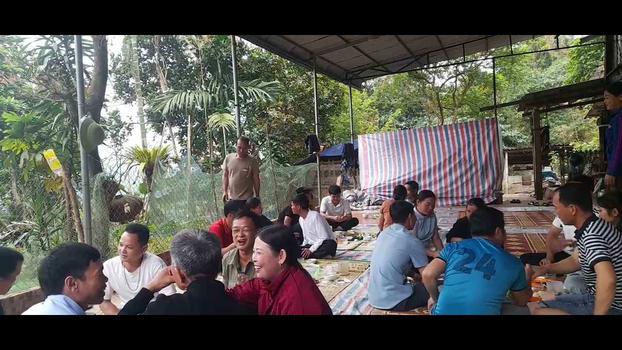 HÁT VUI TAI NHÀ VĂN THẮNG  XÓM CHẦM 8/3/2028 PHỤ NŨ ĐỘI HAI HLHPN VIỆT NĂM