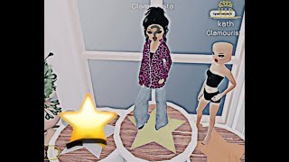 Playing Dress to Impress IN Roblox!