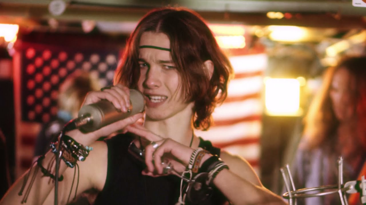 El Wiwi - Raise a glass (prod. Grzechowiak) [OFFICIAL VIDEO]