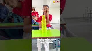 🔬✨ Exploring depth perception with a fun science activity: 3D vs 2D view! 👀📚