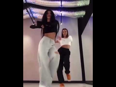 افضل رقص بنات على اغنية واو واو واو