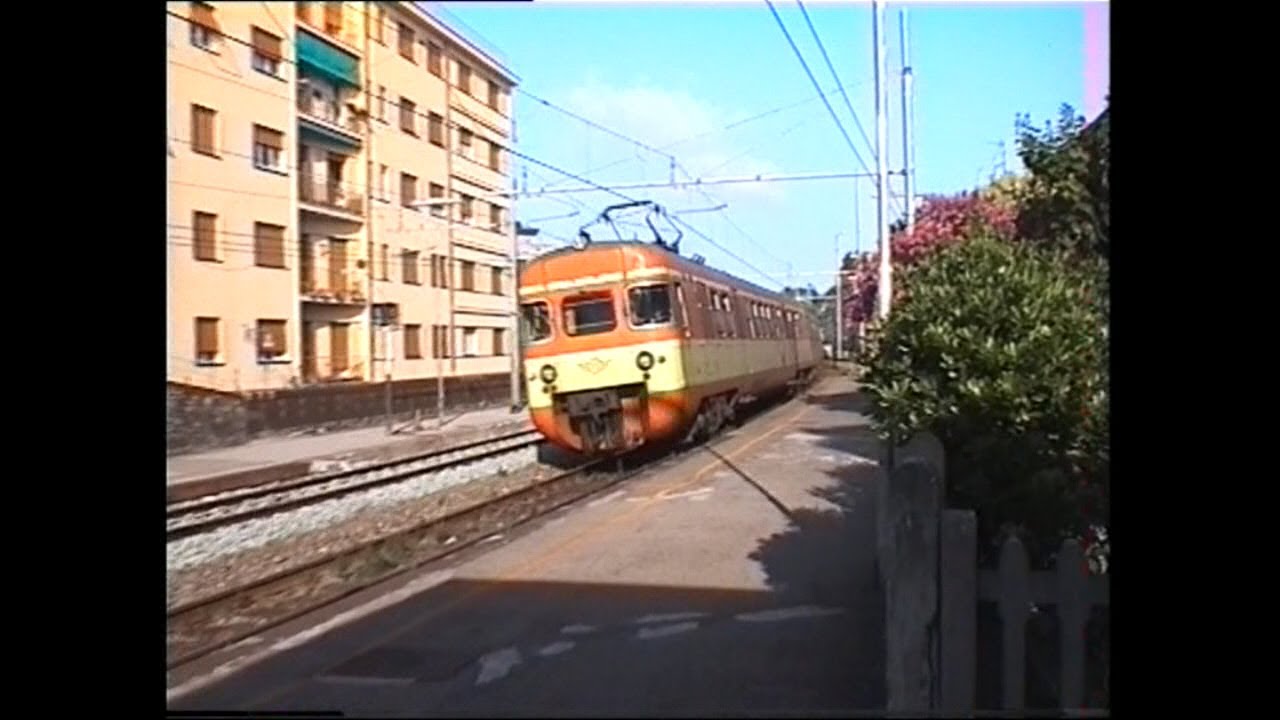 FS - Stazione di GENOVA QUARTO ( 2 ) -  Arrivi, partenze e transiti - estate 1996