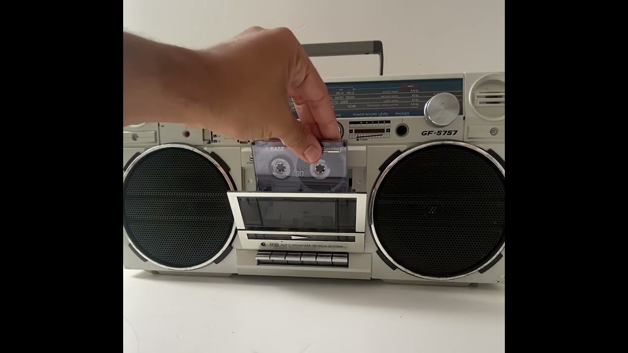 Test JUBA KING = SHARP GF5757H Stéréo radio cassette recorder Boombox