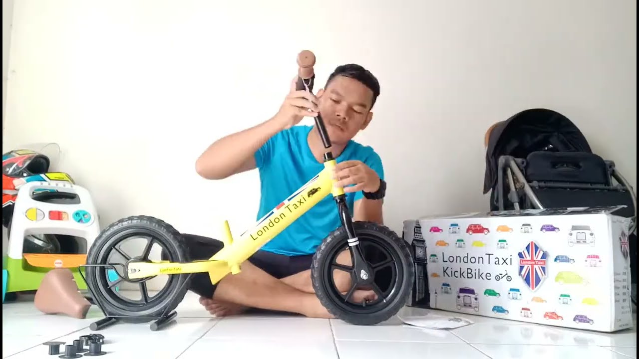 Unboxing dan merakit london taxi kick 
