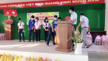 Chương trình "Xuân yêu thương" - Tặng quà cho học sinh có hoàn cảnh khó khăn - Xuân Nhâm Dần 2022