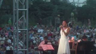 Video thumbnail of "Natalie Cole "Mr. Melody""