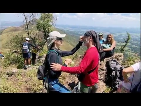 Vídeo: Mt. Trilha De Caminhada De Kilauea Reaberta