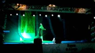 Cvetelina qneva-na praktika(praznik na pazardjik-2011).mp4