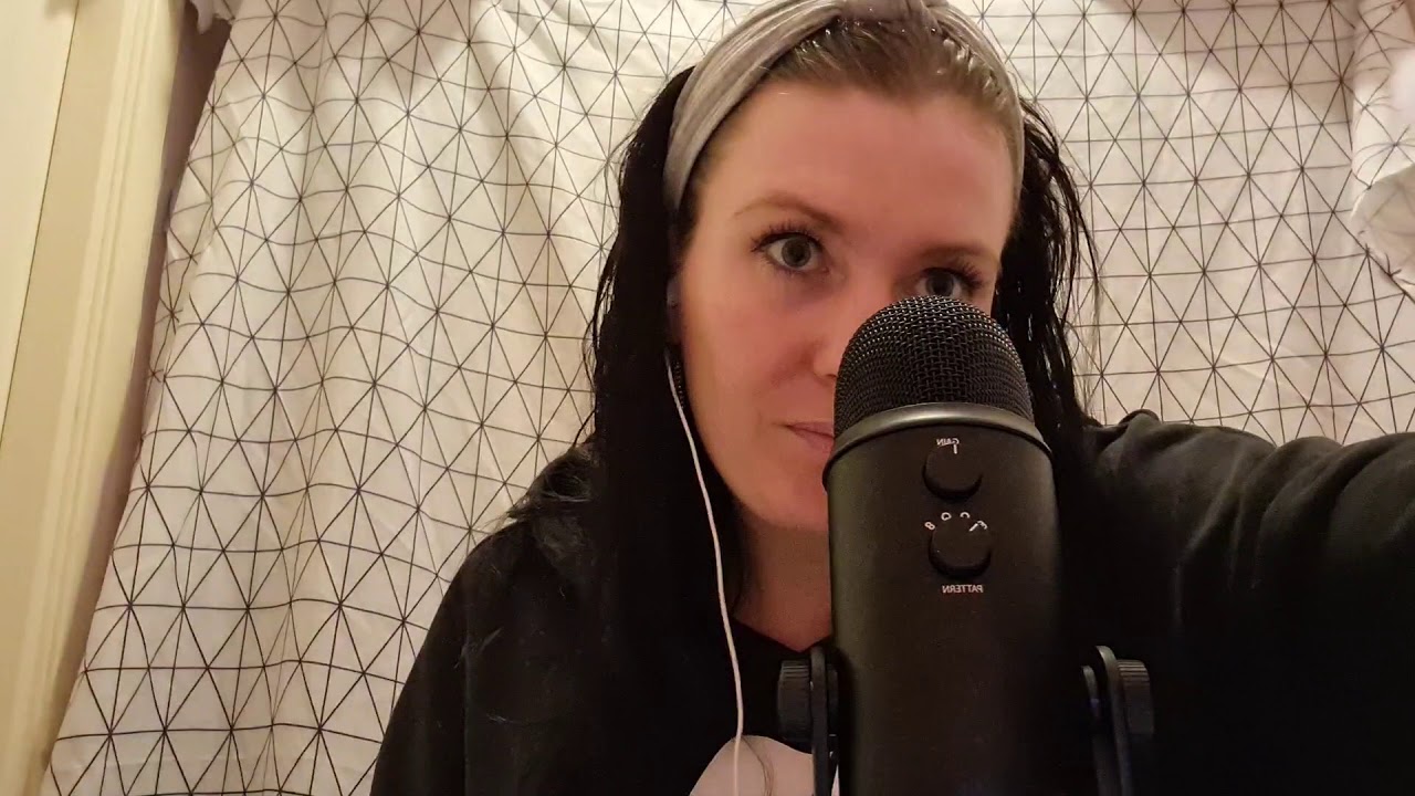 ASMR-(Roleplay) Tvättar av smink  på en vän (Swedish)