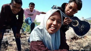 Story WA _ cewek yg banyak temenan sama cowok