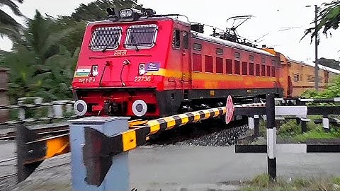 Stormy Red Beast WAP-4 Loco Skip Between Railgate with Malda Intercity & Azimganj Express | IR