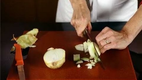 Instant Expert! How to Cut an Onion