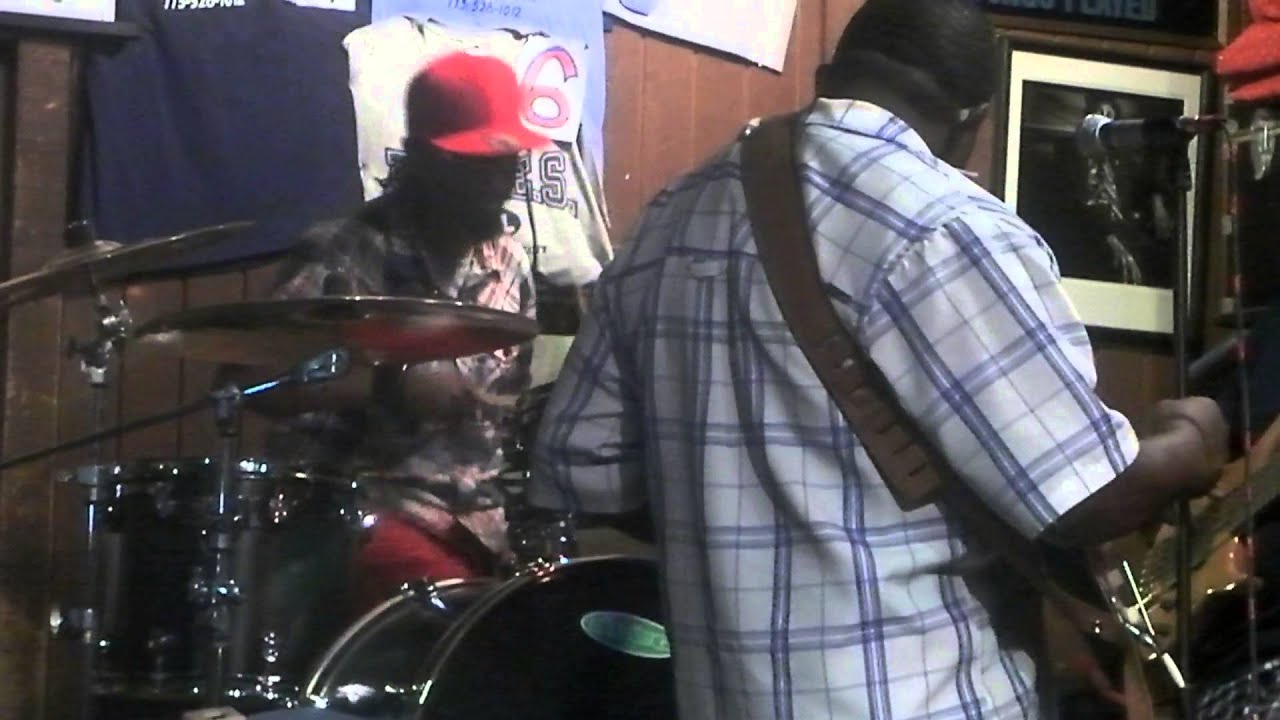 Beatdown drum solo in Chicago w/ Quinuts McCormick