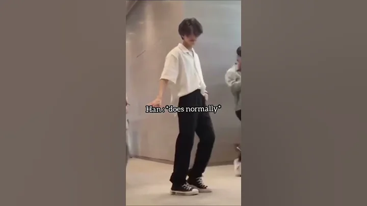 Hyunjin’s body rolls tho 🥵🤌🏻 #straykids #hyunjin #han #changbin #skz