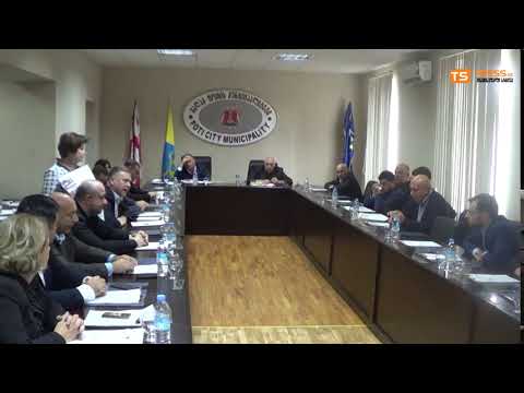 ბაღებში ადამიანებს, მშობლებს თავიანთი შვილები დაყავთ იმიტომ რომ საჭმელი აჭამონ