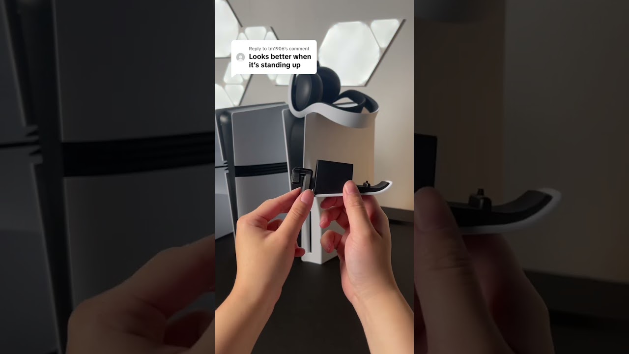 An accessory for your standing PS5 —the headset hook! 🎧 