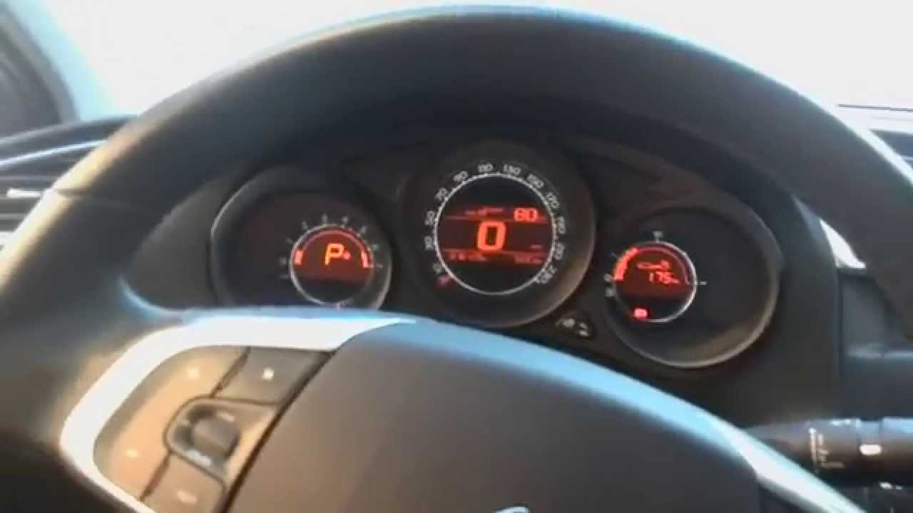 Citroen C4 Sedan 1,6 THP Обзор салона, холодный запуск -25