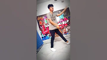 Yah Chand Sa Roshan Chehra #ytviral #yt_shorts #trendingvideo #trendingsong #solodance