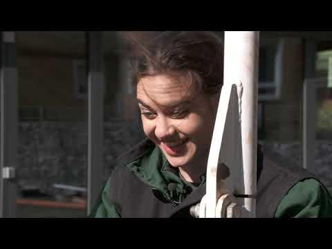 landschaftsgärtner,-ein-tag-als-praktikantin:-minibagger