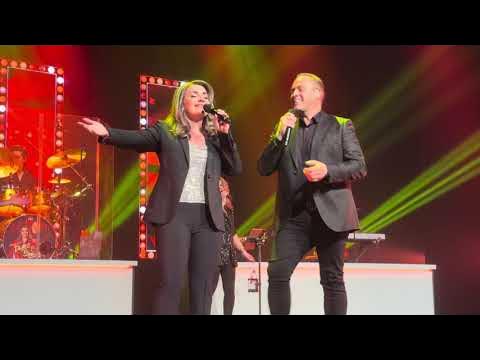 Frans & Sieneke - Vaya Con Dios (Officiële Videoclip) - YouTube Frans & Sieneke - Vaya Con Dios (Officiële Videoclip) - Youtube