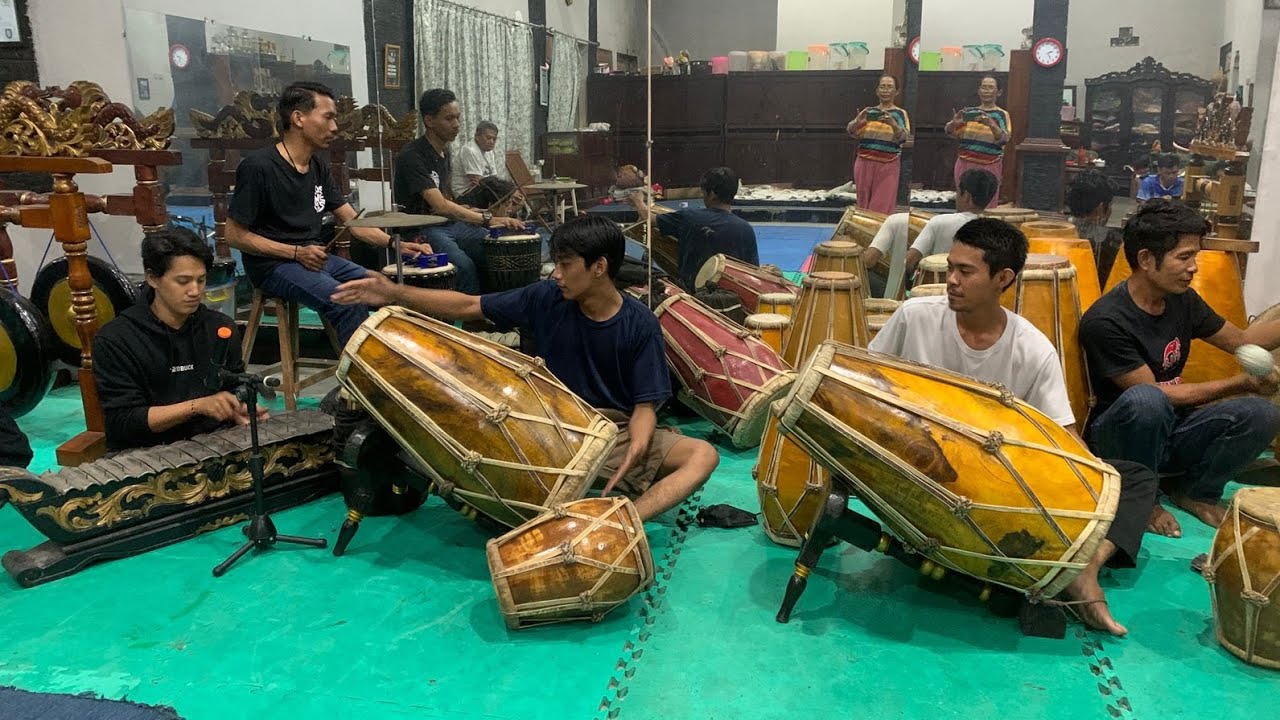 Kendang pencak tapak cimande golempangan kang andi trompet