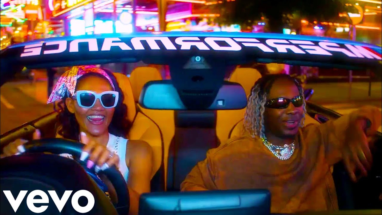 Young John - Currency Feat. Olamide (Official Video) Young John - Currency Feat. Olamide (Official Video)