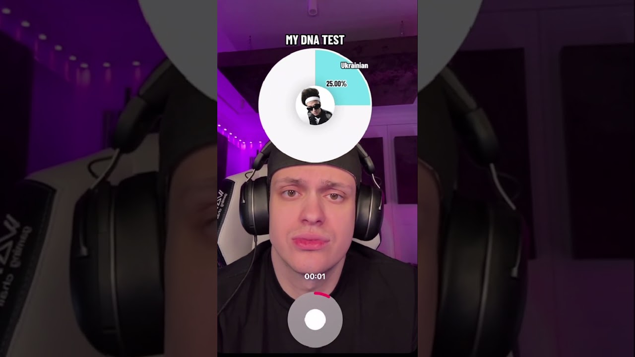 Национальность Бустера 