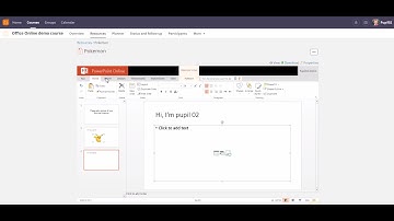 Schüler arbeiten zusammen an einem Office-Online-Dokument