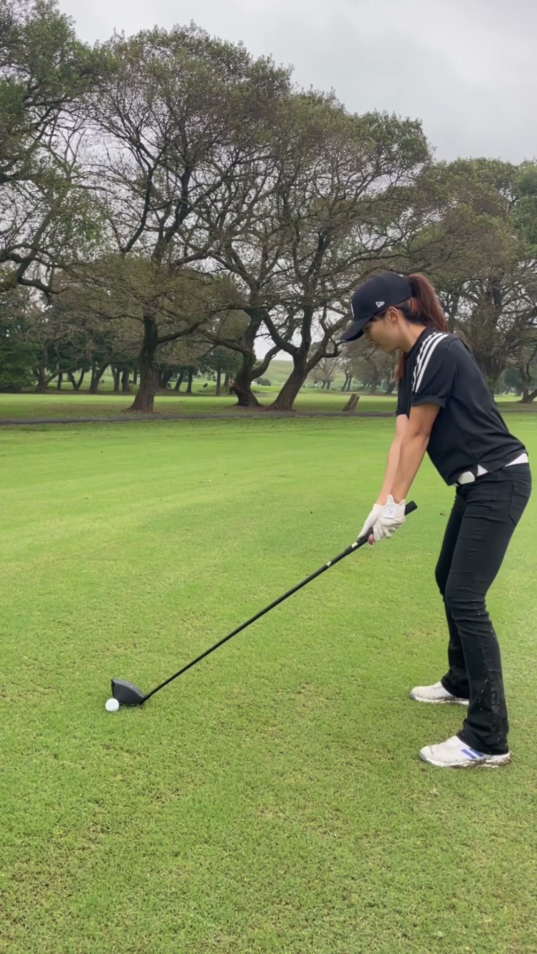 左足上がりなら直ドラいきます #golf #ゴルフ
