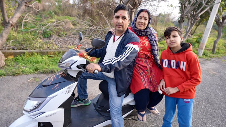 Papa Ne Mummy Ko Bitha Liya 😍New Scooty pe