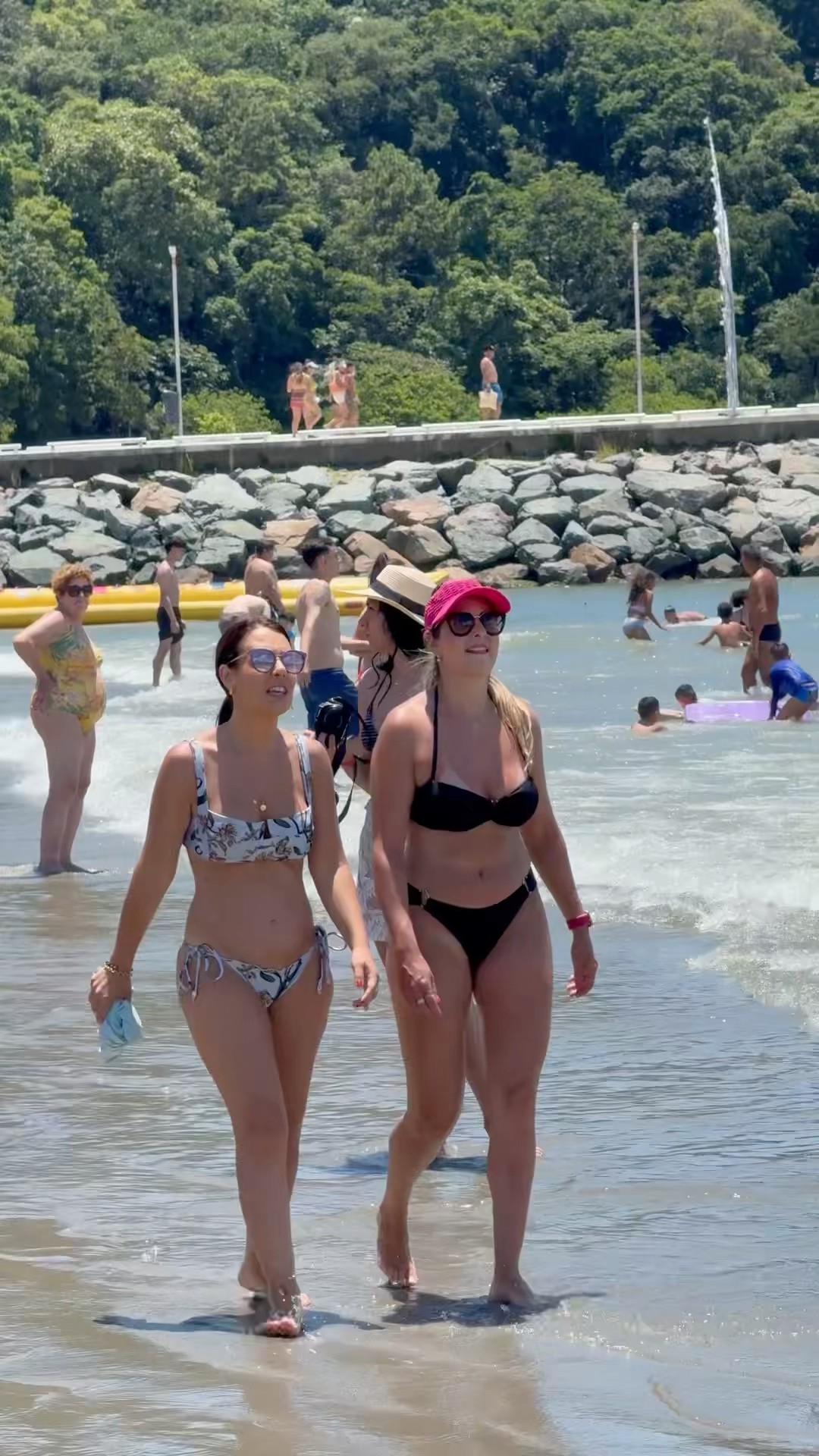 ?? Balneario Camboriu Beach