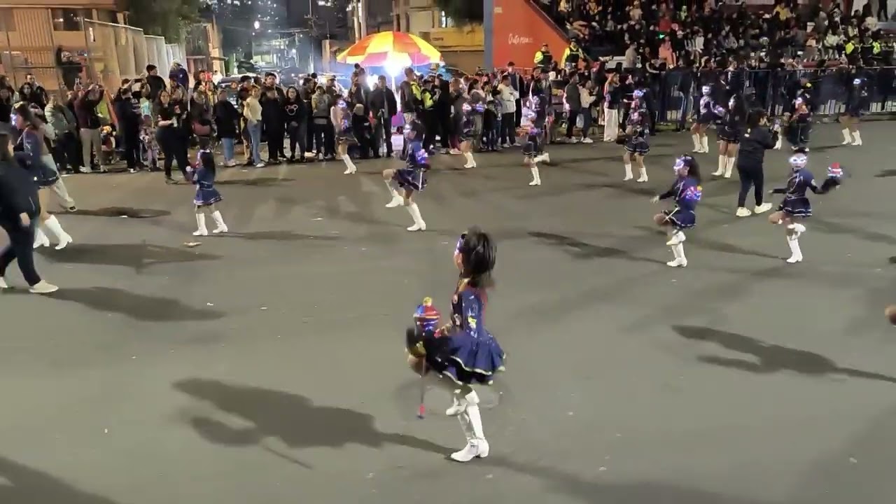 Desfile 2025 inicio de las Fiestas de la capital Quito-Ecuador. 