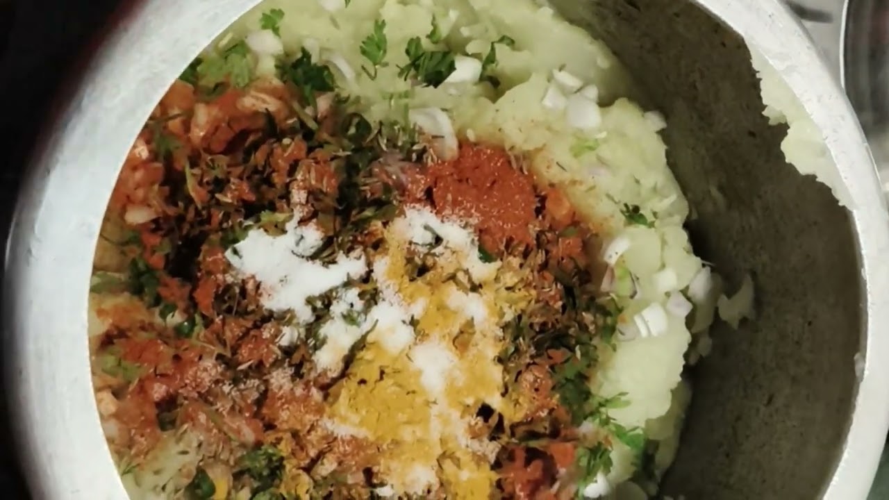 Aalu ke parathe recipe 