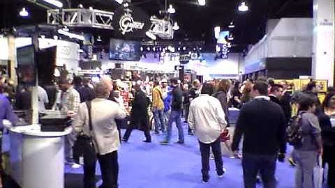 6 MINUTE 2013 NAMM SHOW TOUR w/Uli Jon Roth, Steve Morse, John Petrucci + lots more!