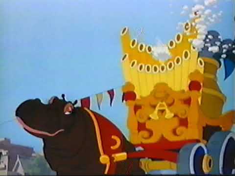 Dumbo (1941) - Parade