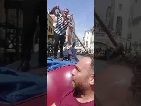 فوكاليز في شوارع فونيس ايطاليا Vocalise Test In Venice Italy