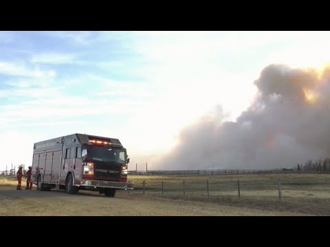 Alberta wildfires: Evacuation centres being set up in Calgary