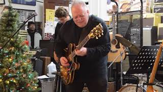 House of Guitars: Chet Catallo with Jon Dretto live!