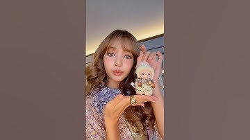 Lisa have gold labubu #lalisa #lisa #labubu #shortvideo #blackpink #kpop #shorts #fypシ #foryou
