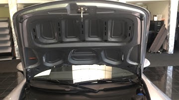 2018 Porsche 911 GT3   front trunk opening