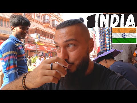 INDIA | Breakfast In The Craziest City 🇮🇳