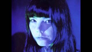 Hyperballad (Brodsky Quartet version)-Bjork (Telegram).wmv