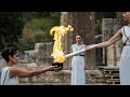 La flamme olympique allume